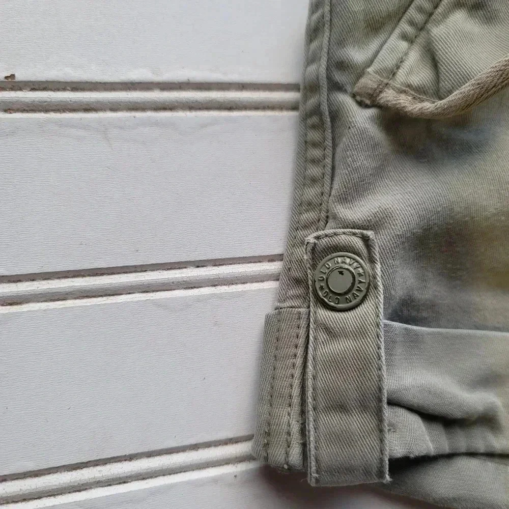 Girl 8 Old Navy Sage Green Cargo Pocket Adj. Waist Rolled Cuff Summer Shorts